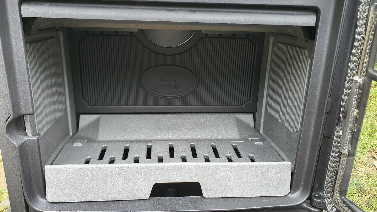 Liatinové kachle Jotul F 100 CB čierný lak - 8