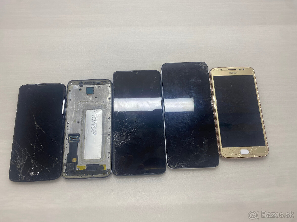 Predám 15 telefonov + tablet - 8