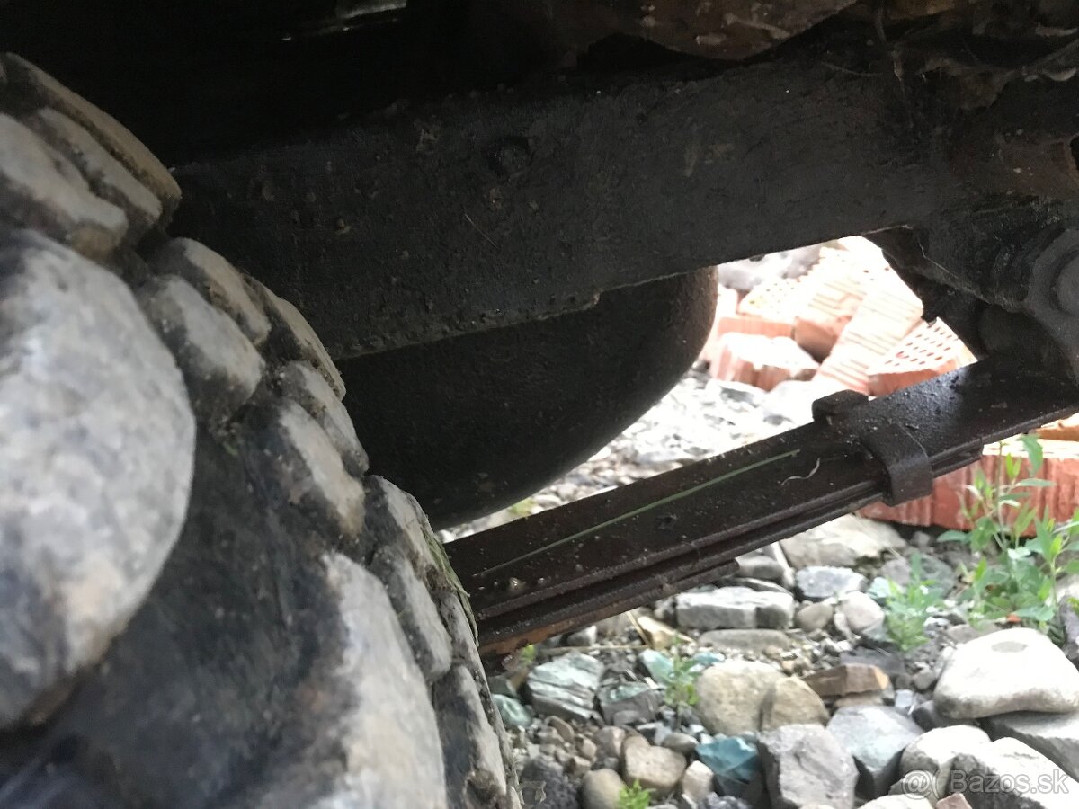 Mitsubishi Pajero 4x4 - 8