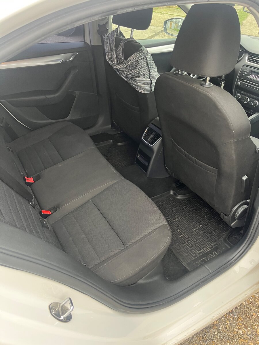 Škoda Octavia 1,4Tsi - 8