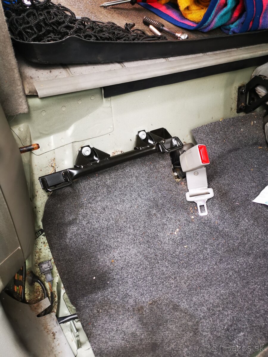 Isofix držáky VW Passat B5.5 - 8