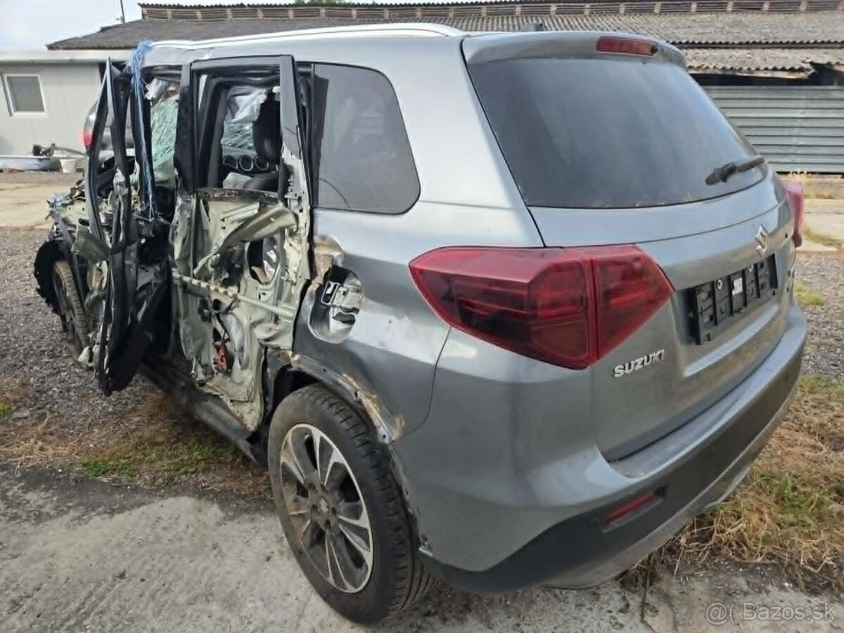 Suzuki Vitara 1.4 hybrid 4x4 - 8