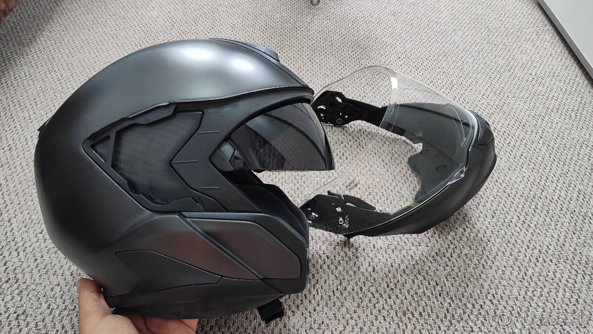 Predám helmu BMW System 7 veľkosť M - 8