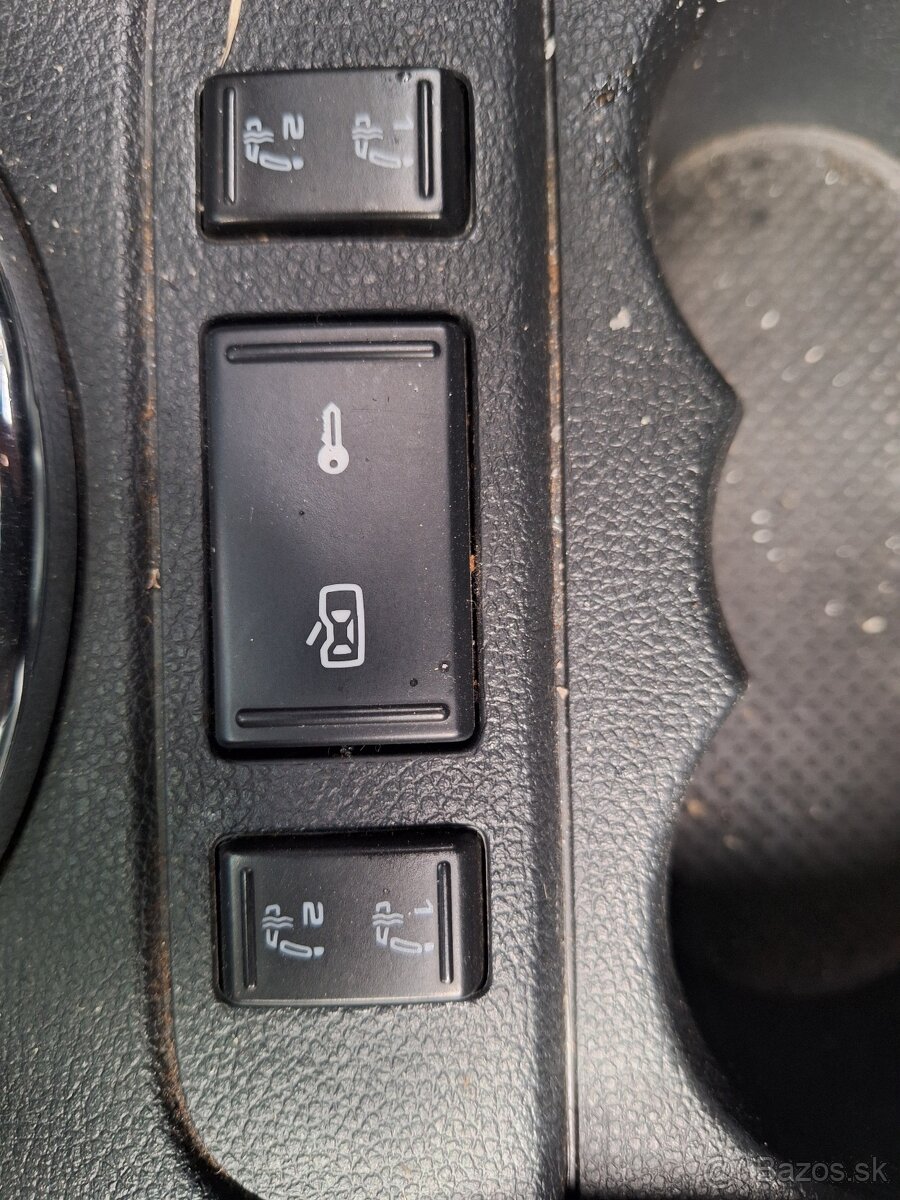 ŠKODA ROOMSTER 1,2TSI 4 VALEC KLÍMA - 8