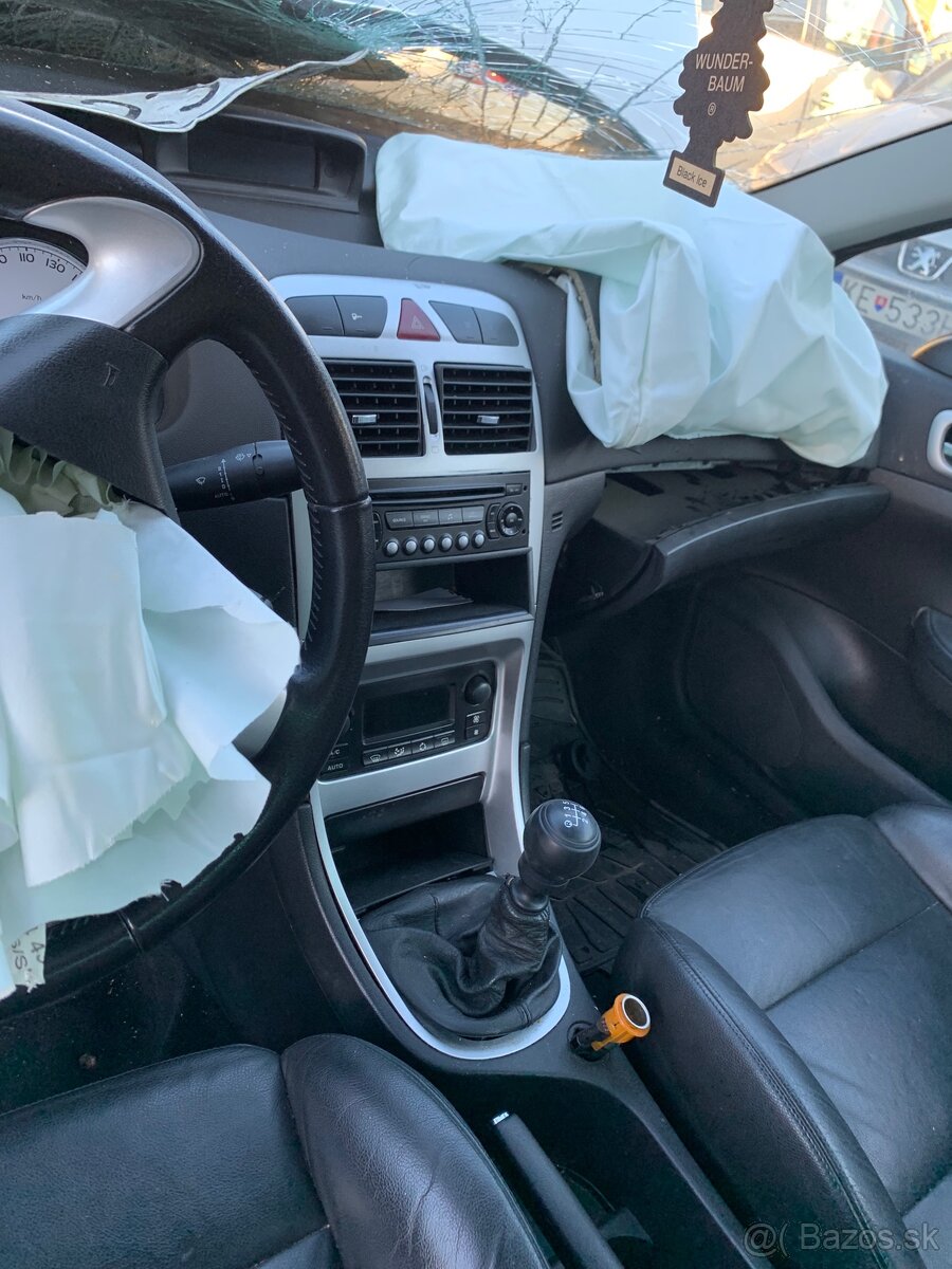 PREDÁM/ROZPREDÁM Peugeot 307 CC 2.0HDI - 8