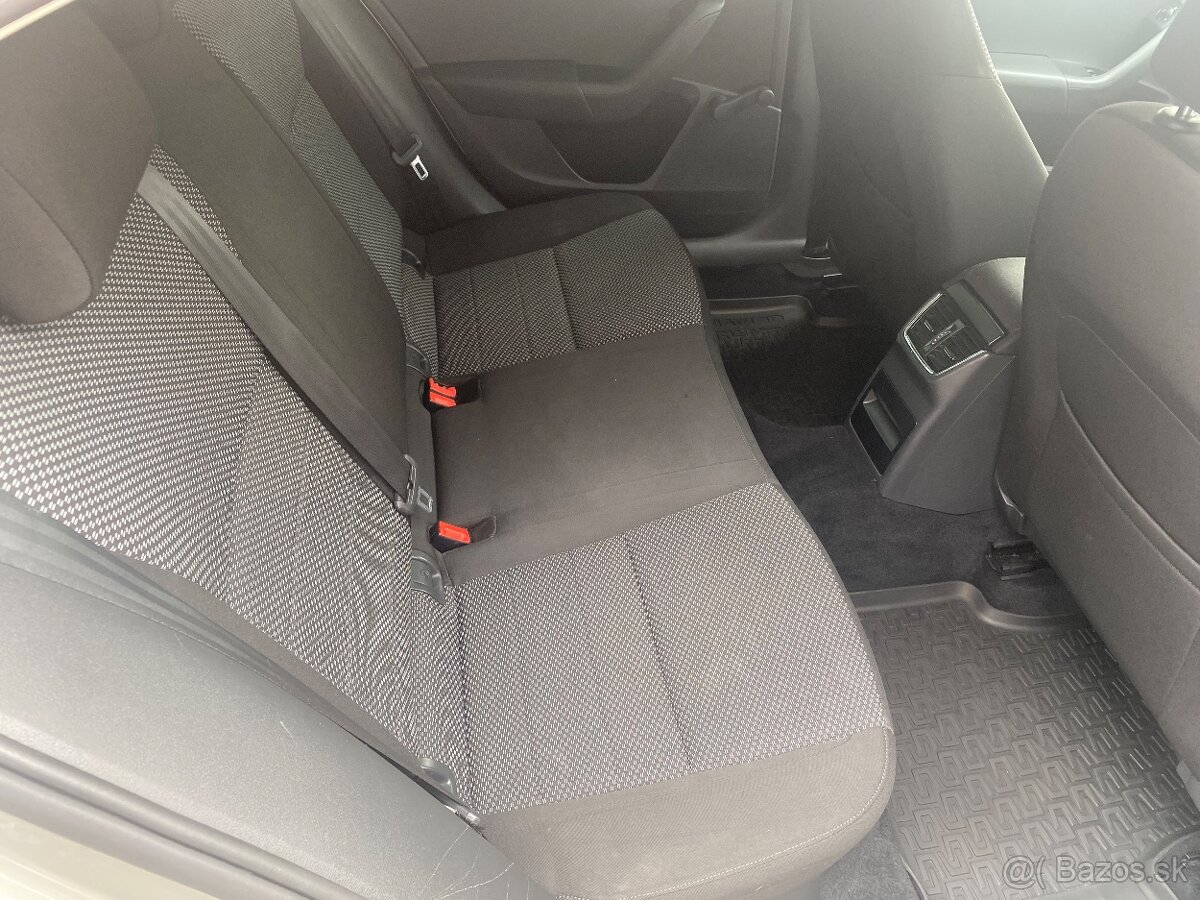 Škoda Octavia 1.6 TDI Ambition - 8