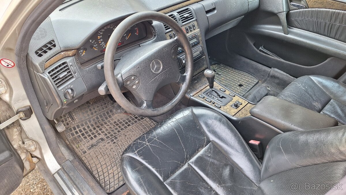 W210 - 8