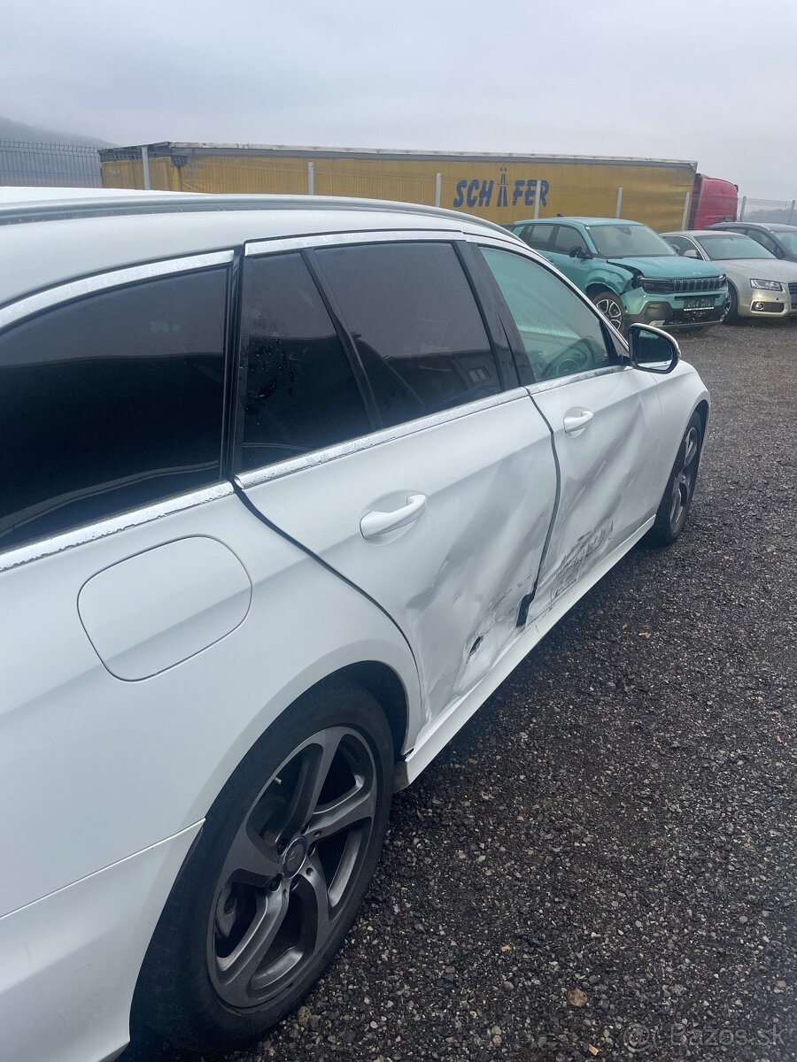 Mercedes E220d - 8