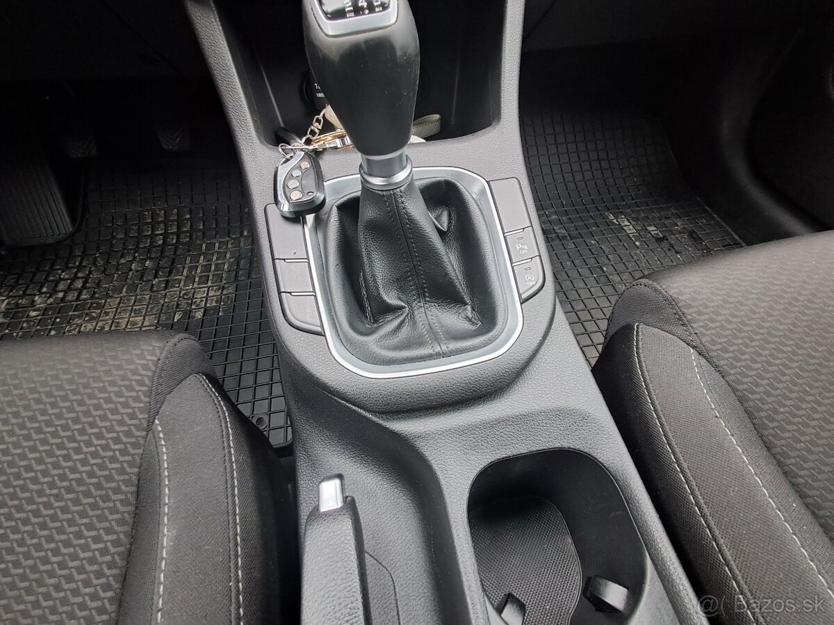 HYUNDAI i30 KOMBI 1.4 TGDI - 8