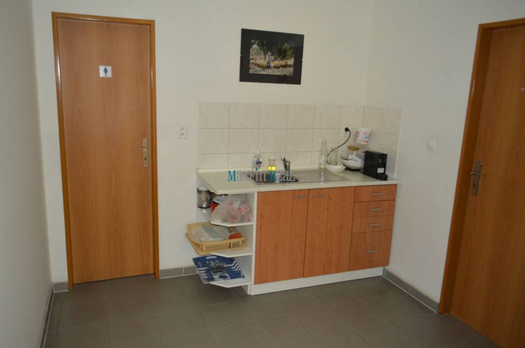 Maxfinreal Kancelária s parkovaním a terasou v Nitre 42m2 - 8