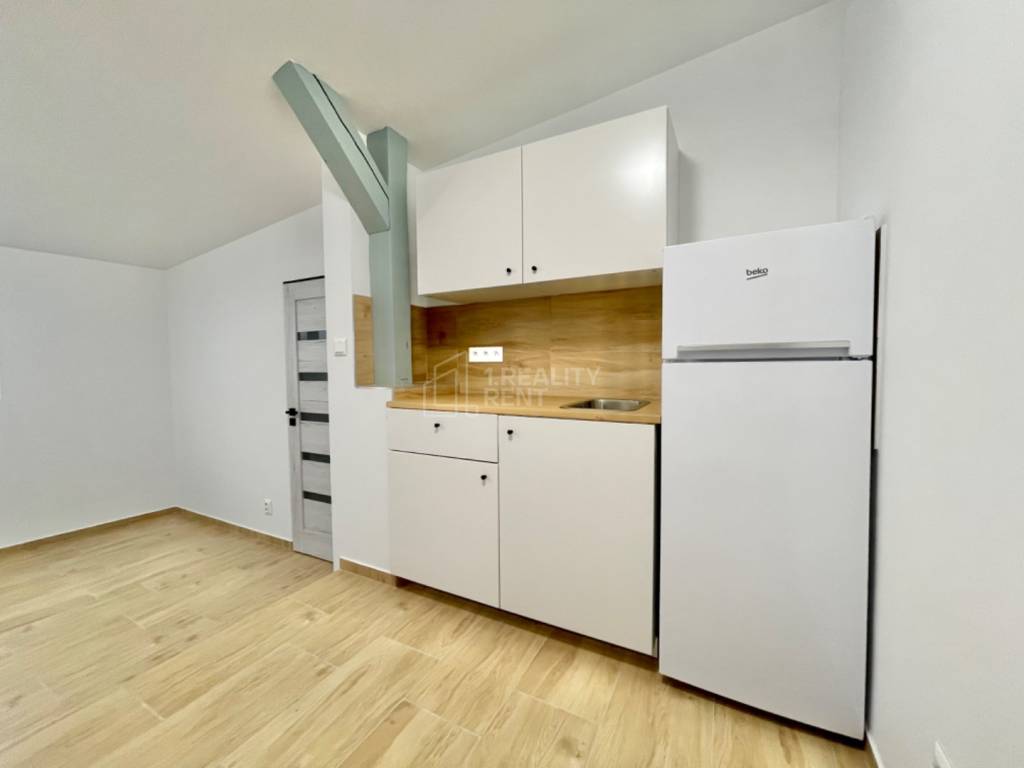 Polyfunkčná budova v centre Žiliny na predaj - 8