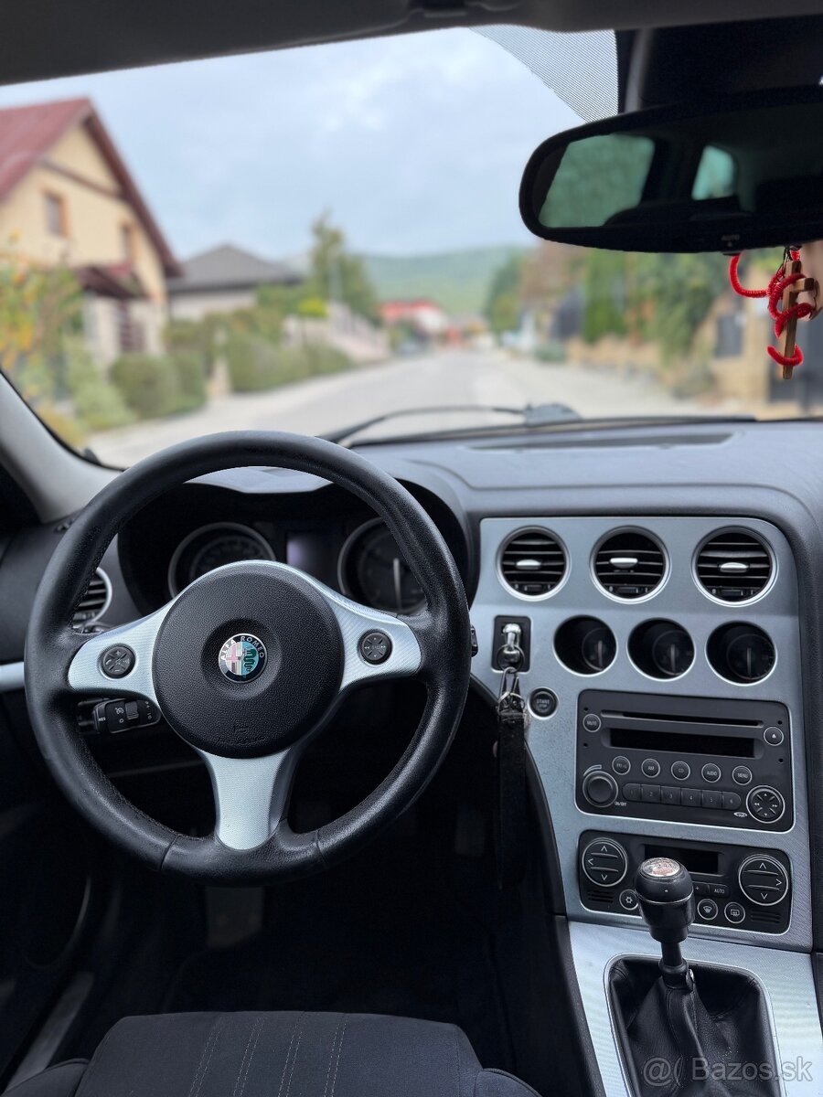 ALFA ROMEO 159 SPORTWAGON 1,9 DIESEL MANUÁL - 8