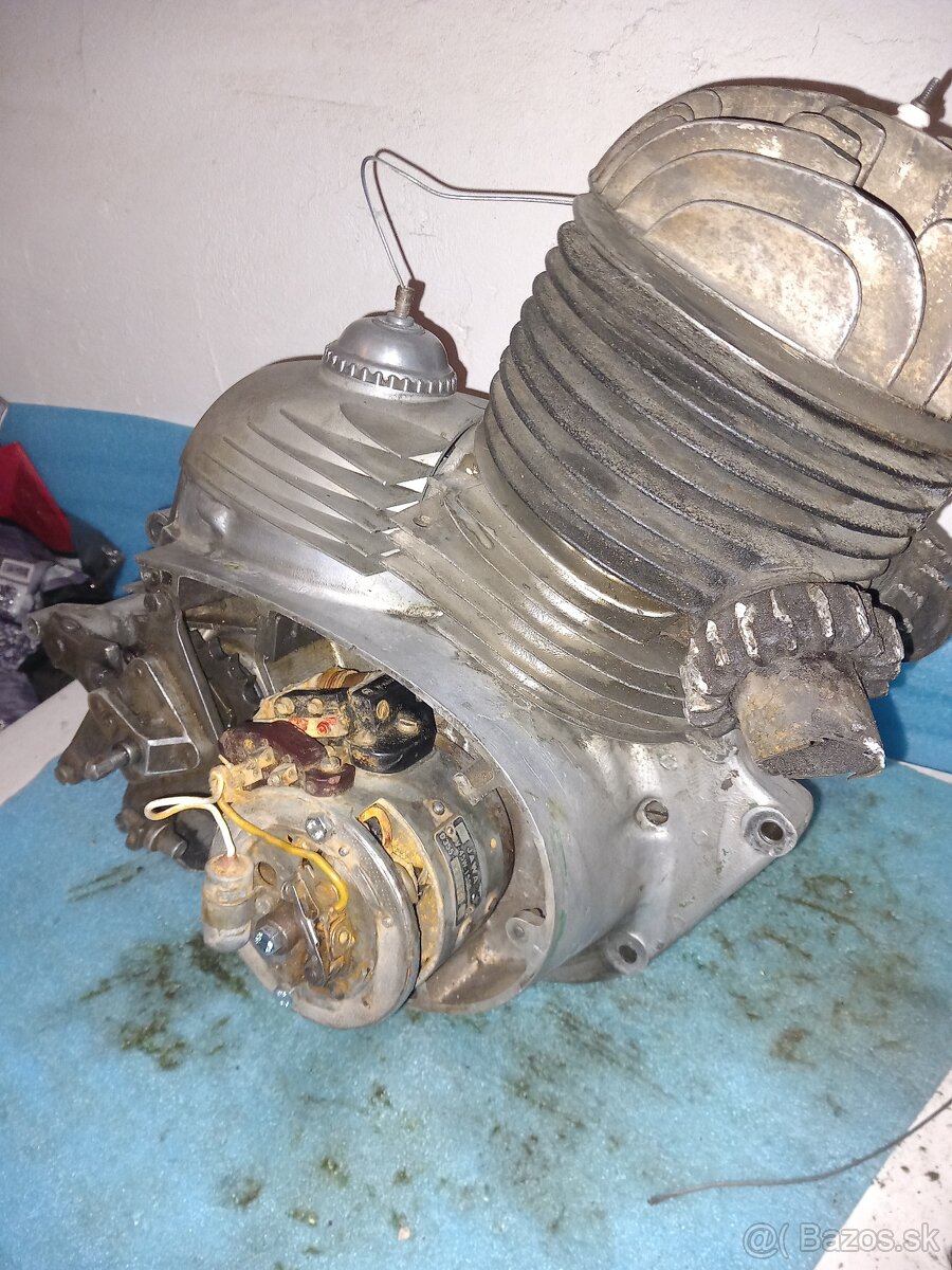 Motor jawa 250 353 - 8