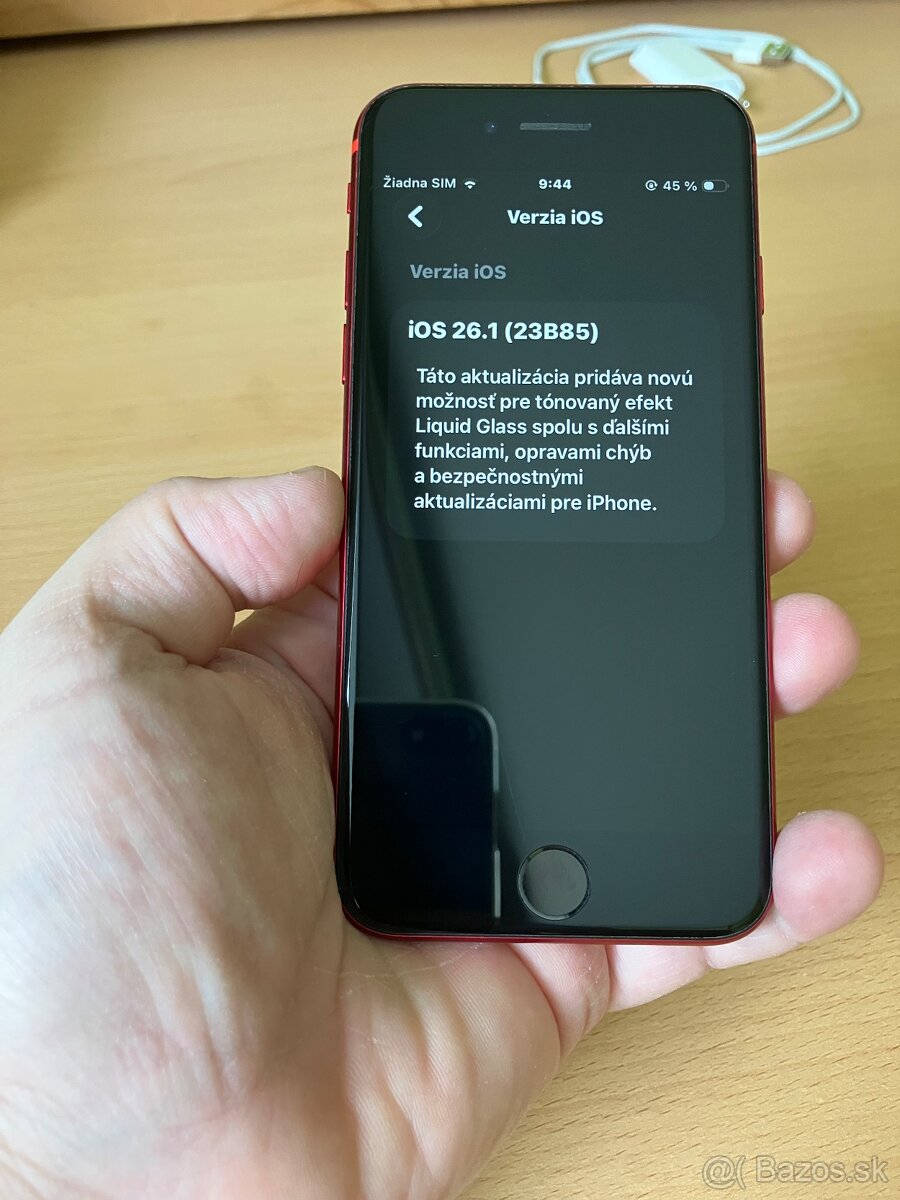 Apple iPhone SE (2020) - 8