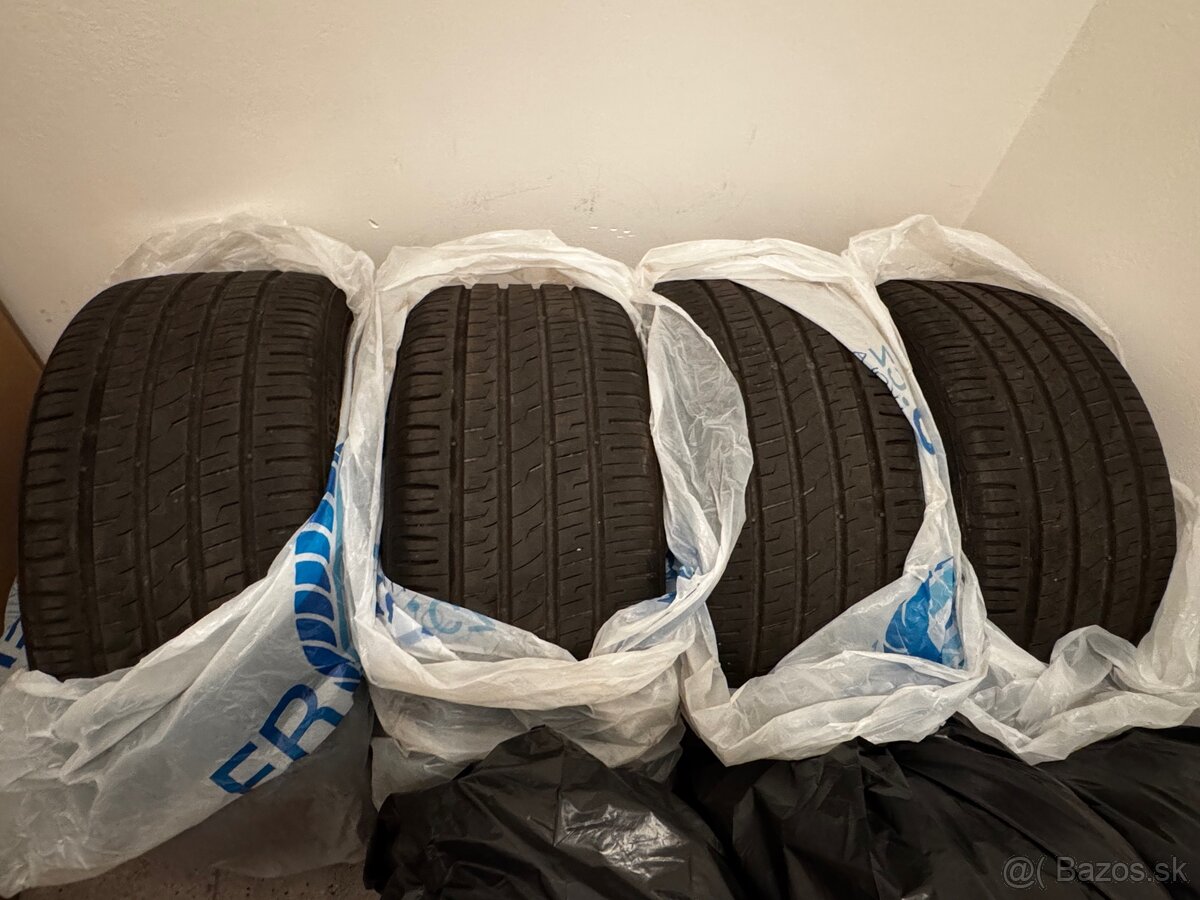 255/40 R19 Barum - 8