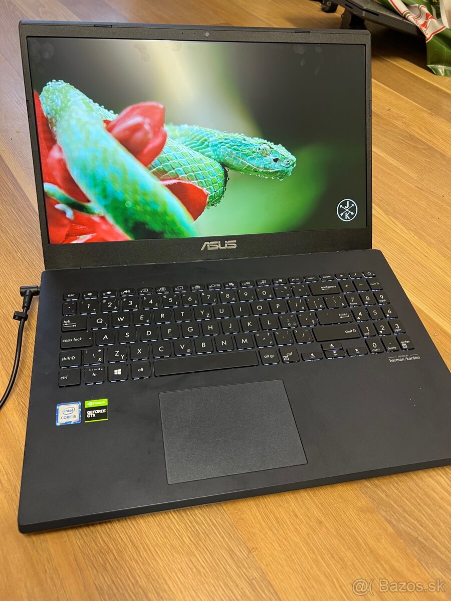 Predam HERNY notebook asus vivobook X571-GT - 8