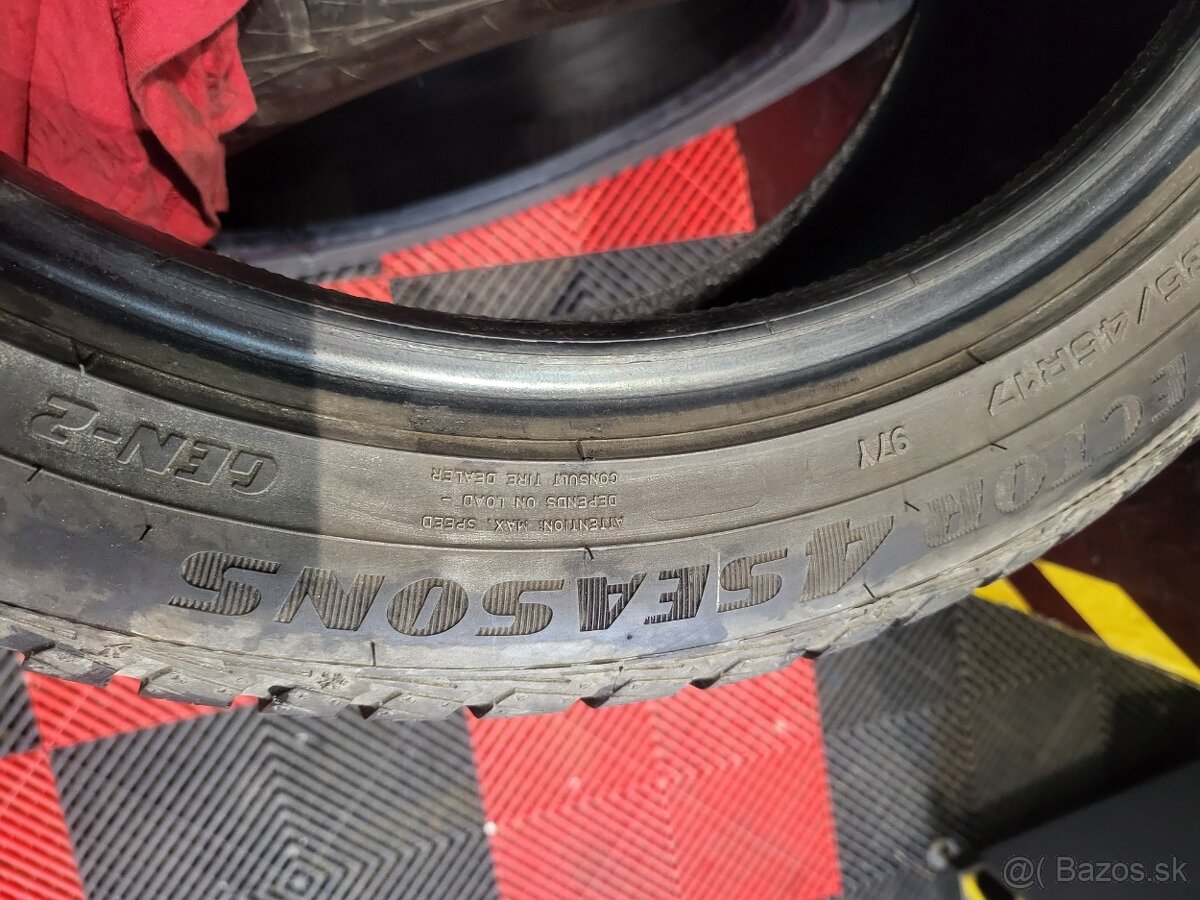 235/45 R17 Goodyear celoročné pneumatiky - 8