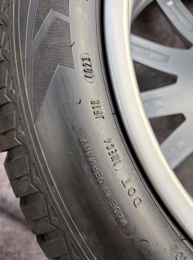 Zimní top sada Audi Q7 285/45R20 112V - 8