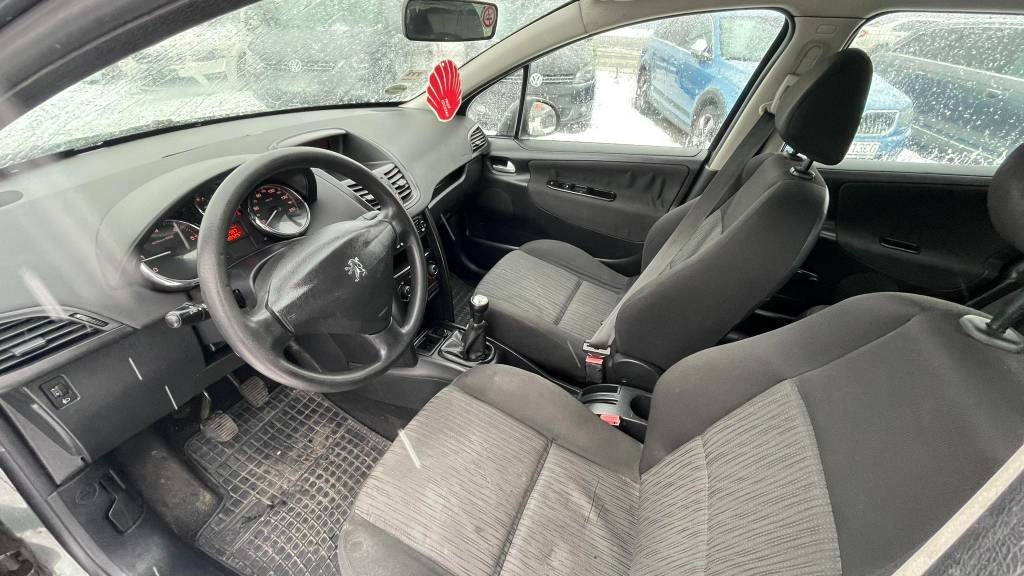 Peugeot 207 SW 1.6 HDi Slovakia - 8