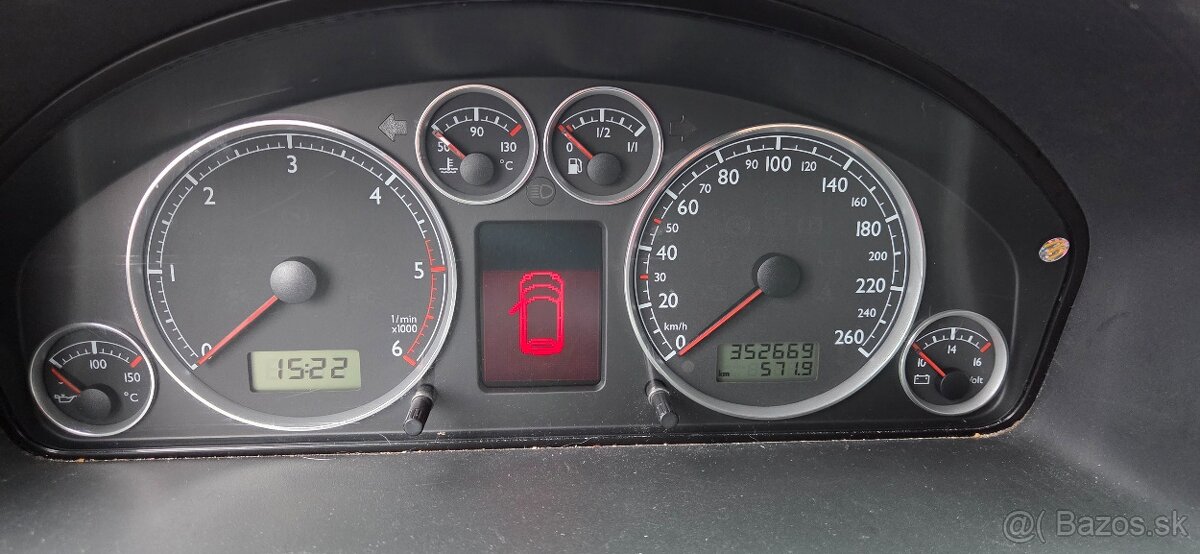 Volkswagen Sharan 1.9 TDi 7-miestné - 8