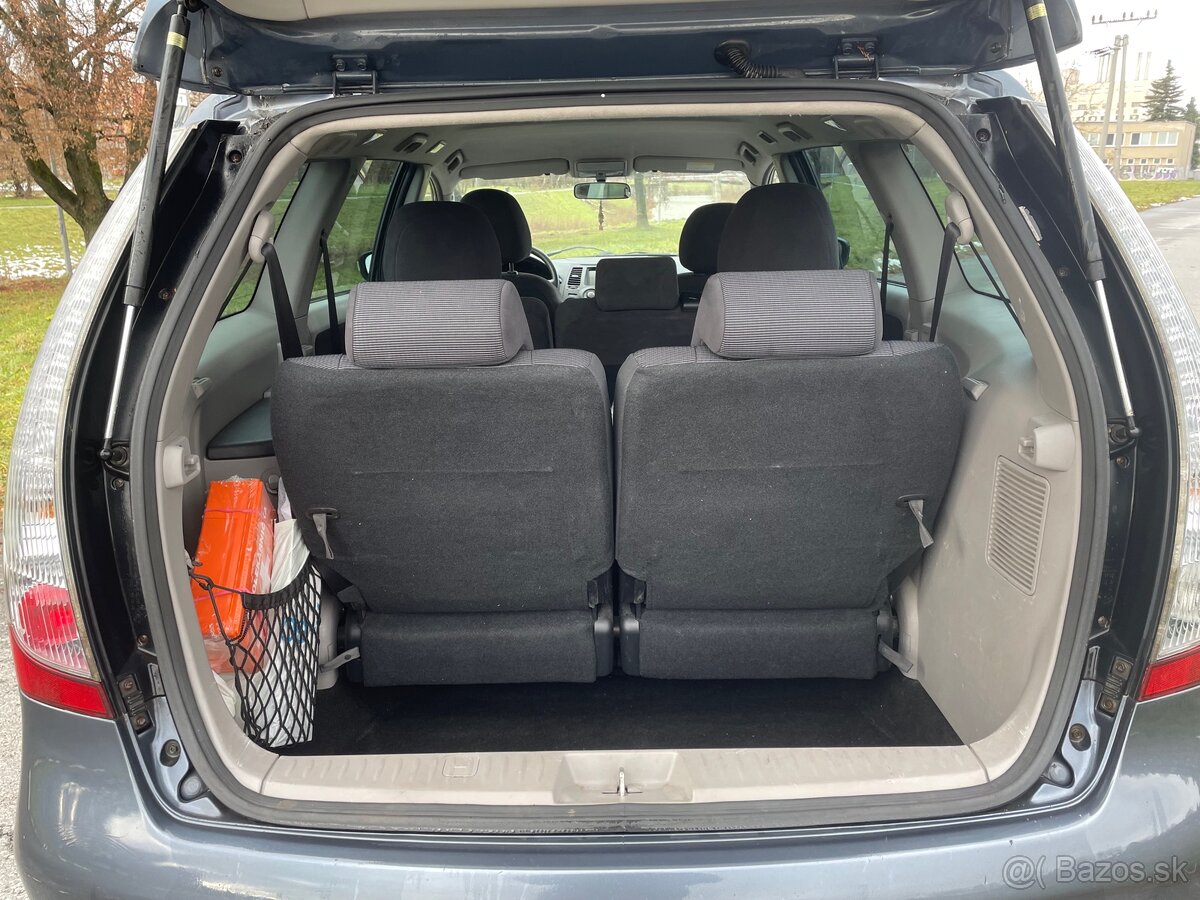 Mitsubishi Grandis 7-miestne - 8
