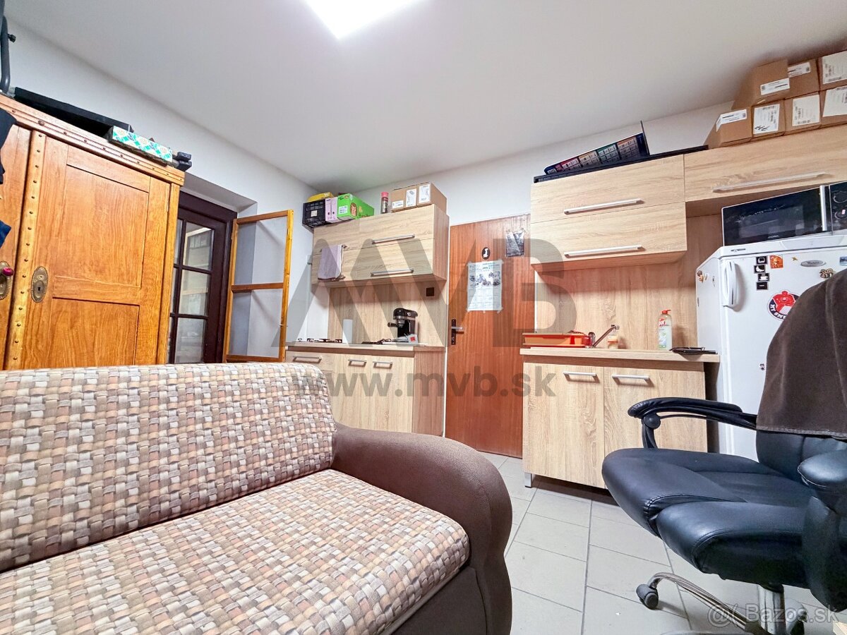 PODNIKATEĽSKÝ PRIESTOR SO STÁVKOVOU KANCELÁRIOU - 8