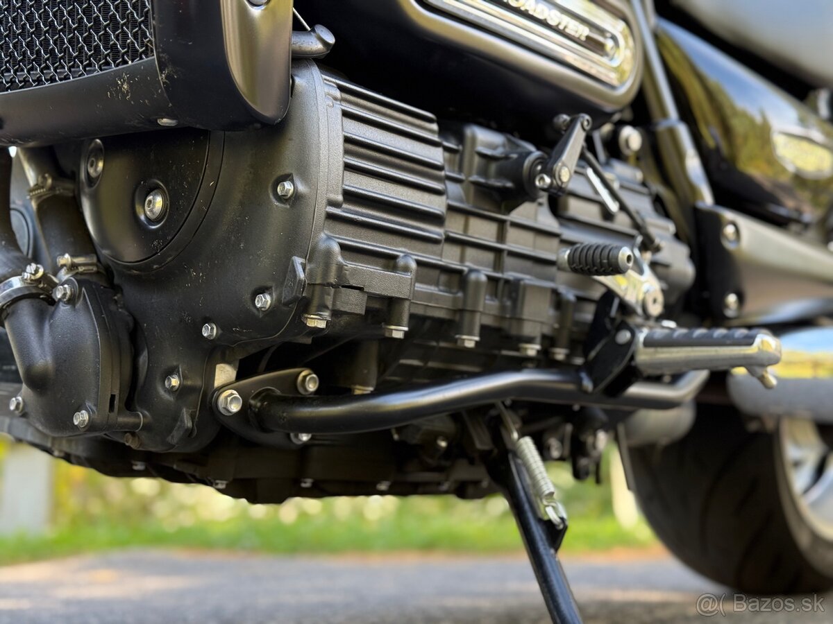 Triumph Rocket 3 Roadster - 8