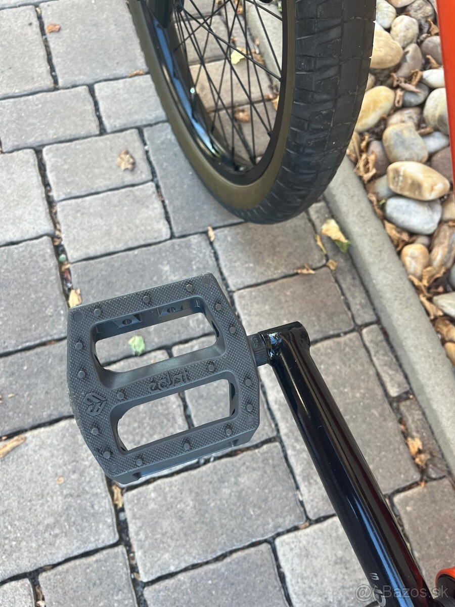 BMX WETHEPEOPLE ARCADE - 8