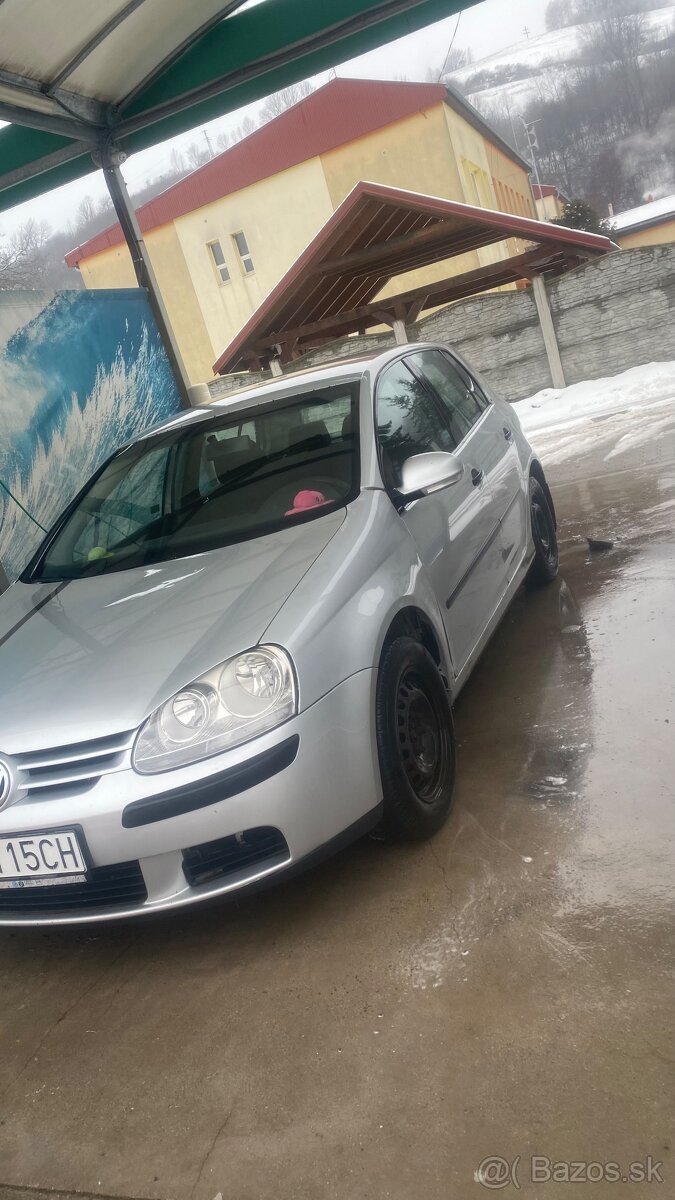 VW Golf 5 - 8
