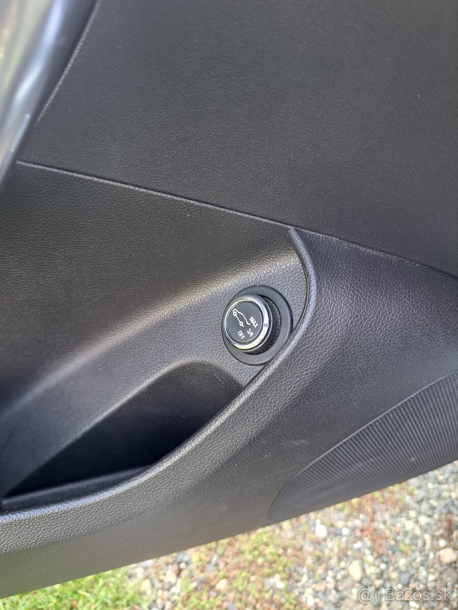 Predám opel insignia - 8