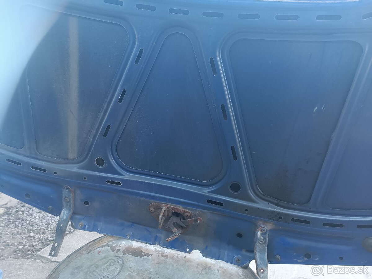 Predám kapotu Fabia 1 - 8