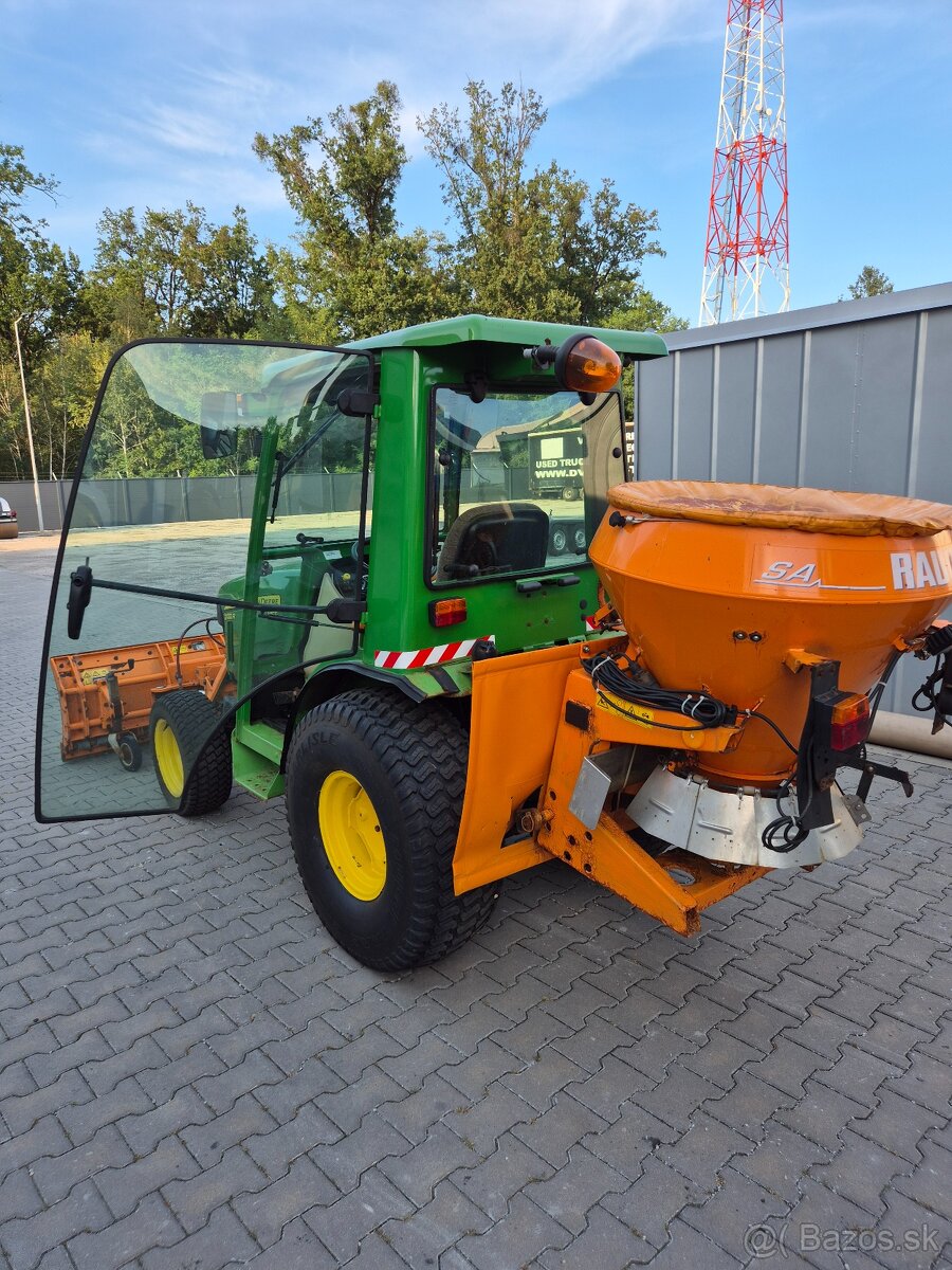 JOHN DEERE malotraktor, zimní údržba, 4x4 - 8
