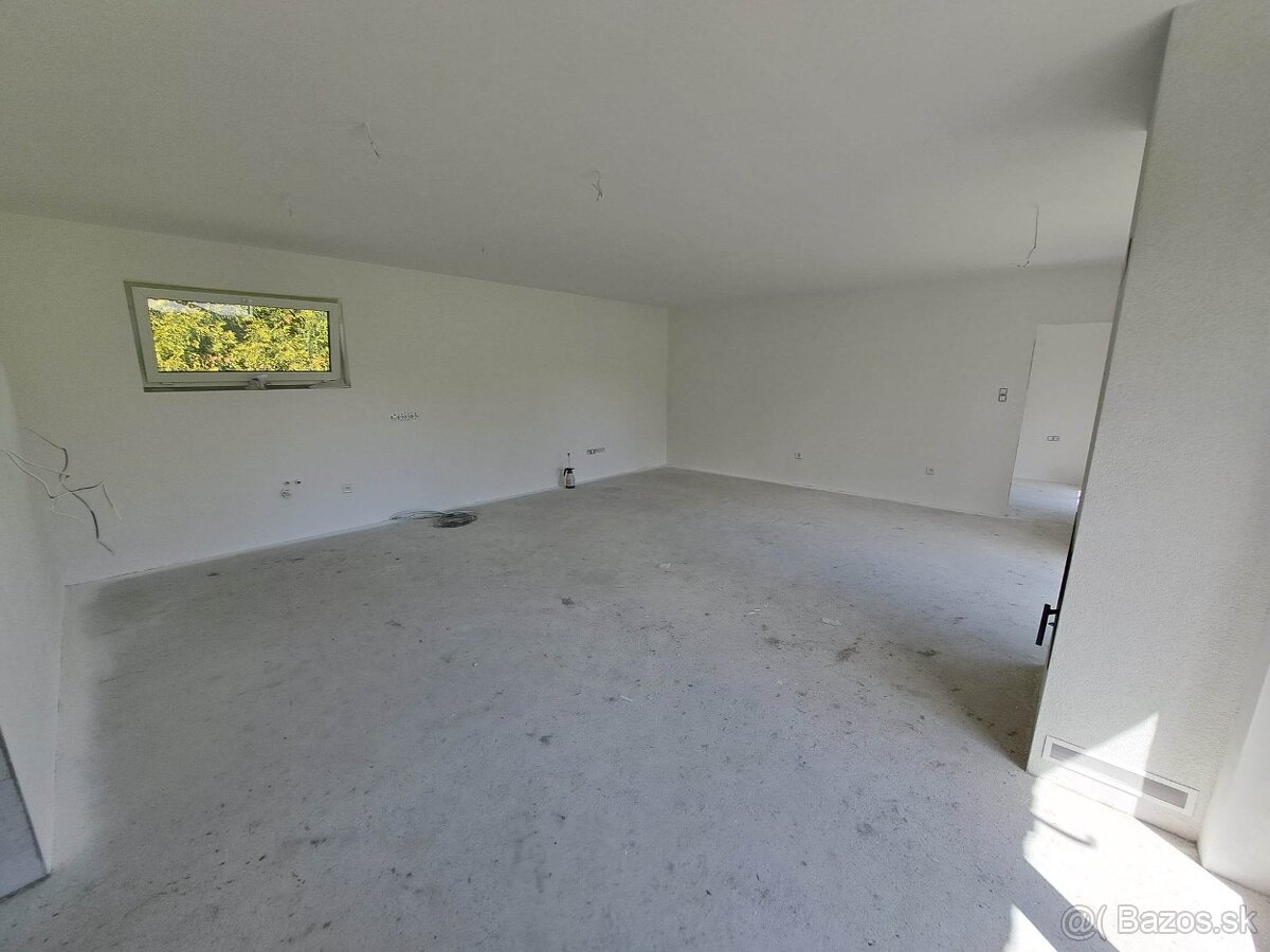 5 izbový rodinný dom, Valča - 8