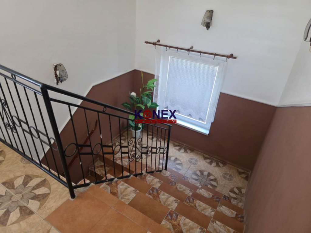 PREDAJ PRIESTRANNÉHO rodinného domu – VEĽKÝ HOREŠ - 8