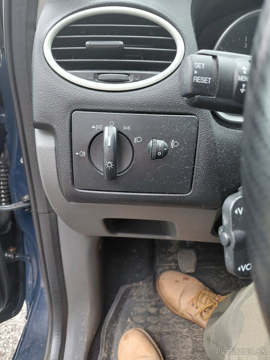 Predám ford focus 1.6,TDCI,80kw r.v 2008 - 8