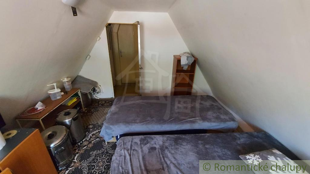 Chata na vlastnom pozemku obklopená lesmi Myjavské kopanic - 8