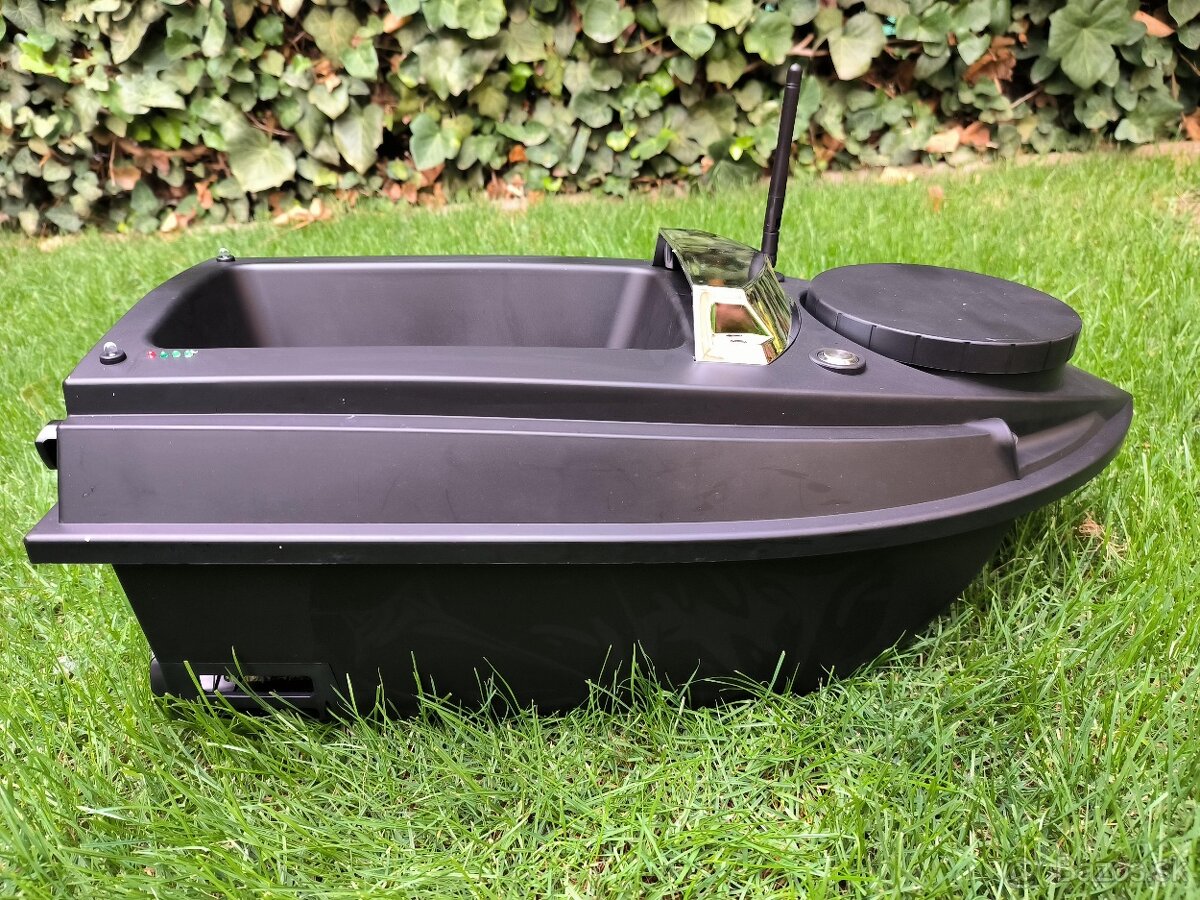 Zavazacia lodka s GPS + Sonar - 8