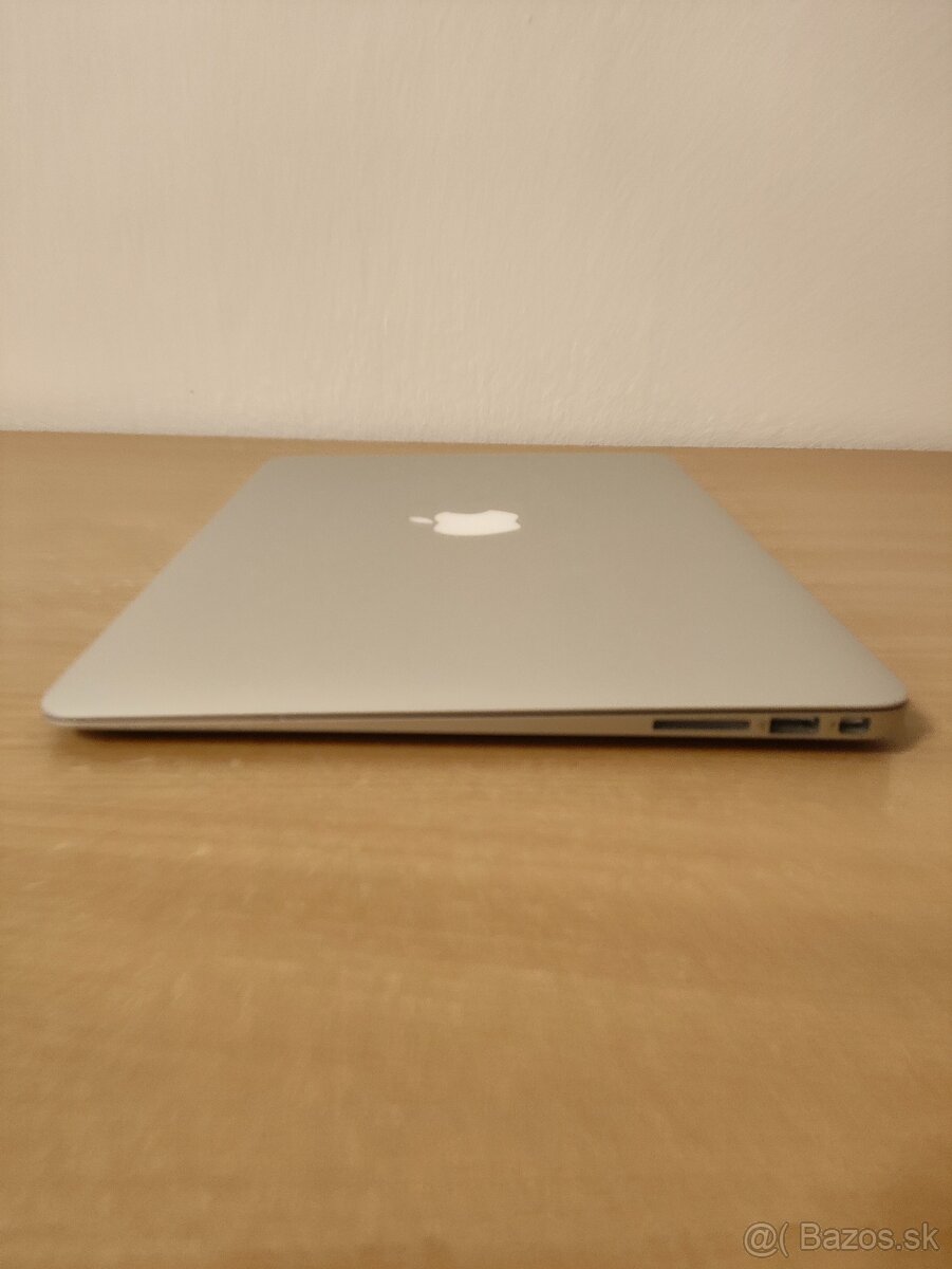 MacBook Air 13 2017 | Core i5 • 8GB • SSD - 8