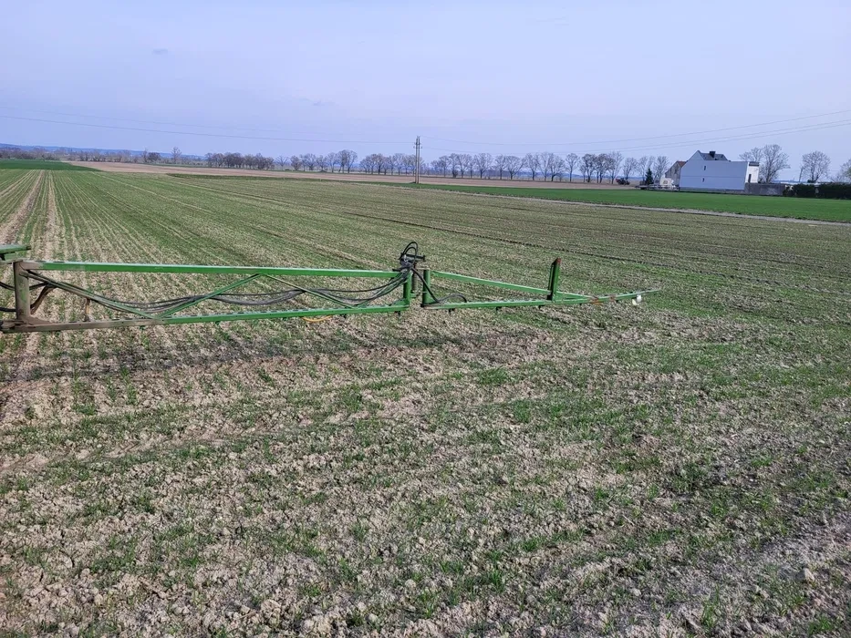 Postrekovač Amazone UF 1200 15 m, hydraulicky otváraný, počí - 8