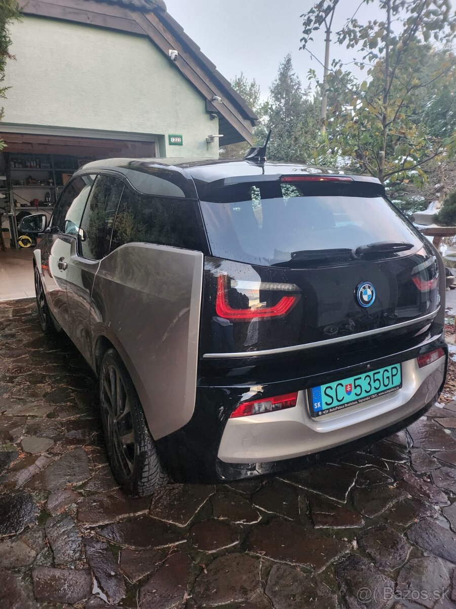 Predám BMW i3 - 8