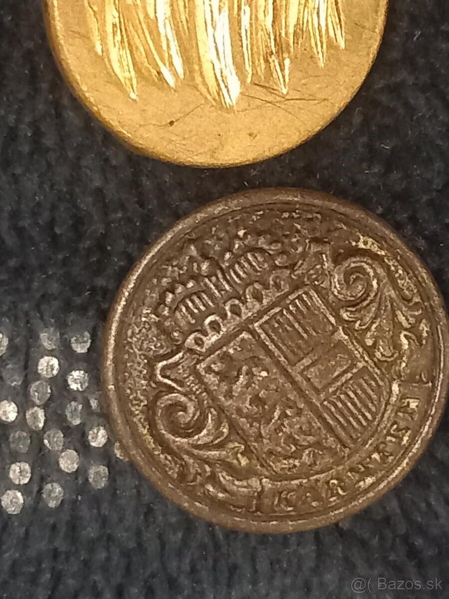 Staré kovové gombíky - 8