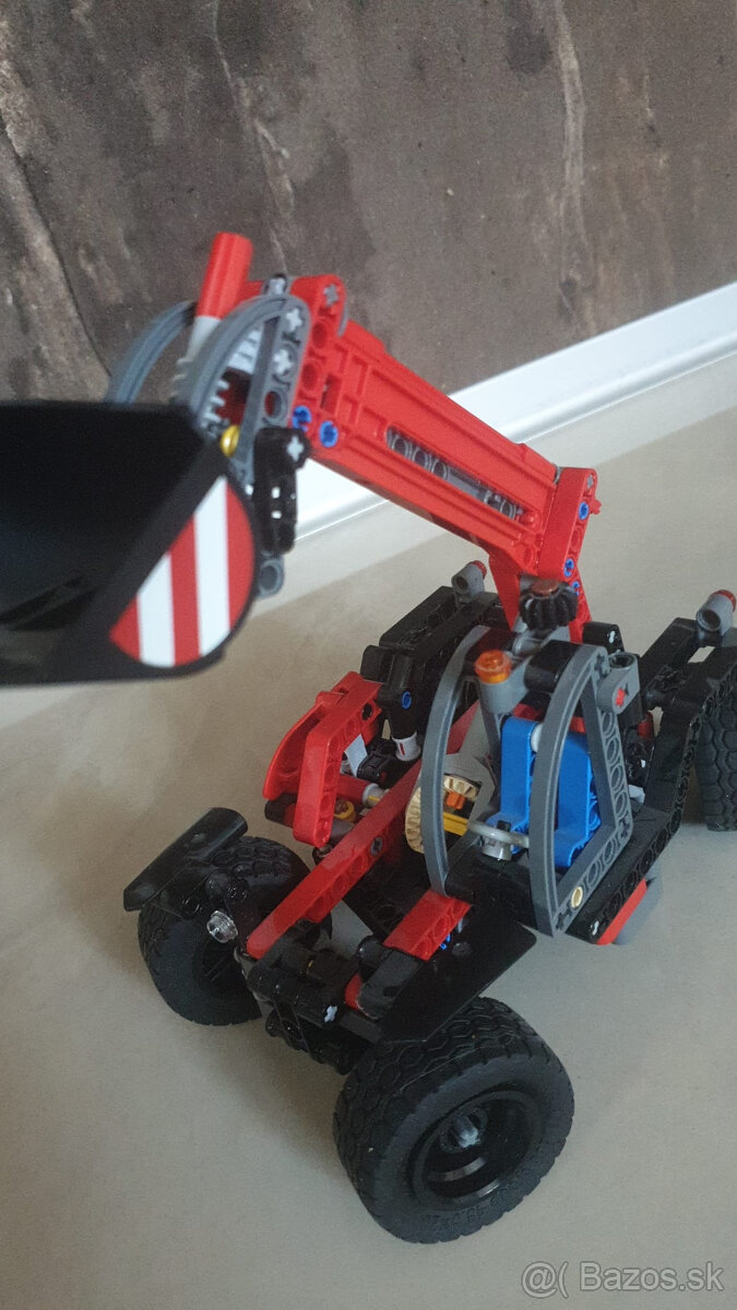 Lego Technic 42061 - Nakladač TOP stav - 8