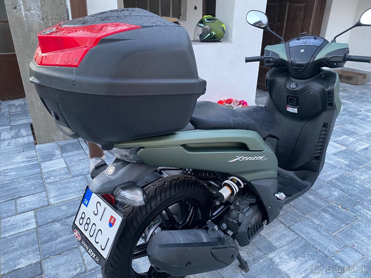 Yamaha Xenter - 8