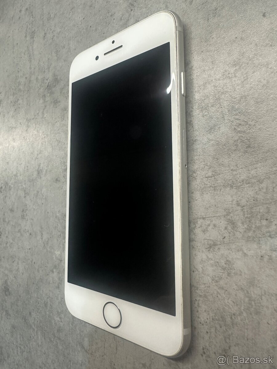 iPhone 8 64GB SILVER - 8