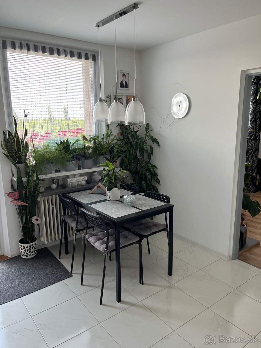 2-izbový byt 59m2 na ul. Žitavská v Senci s balkónom - 8