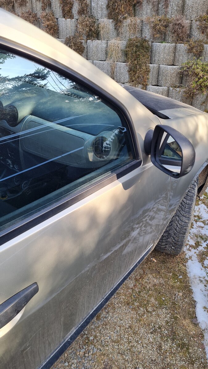 Dacia sandero 2009 - 8