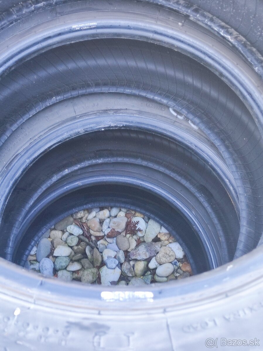 Pneumatiky zimné 235/55 R17 - 8