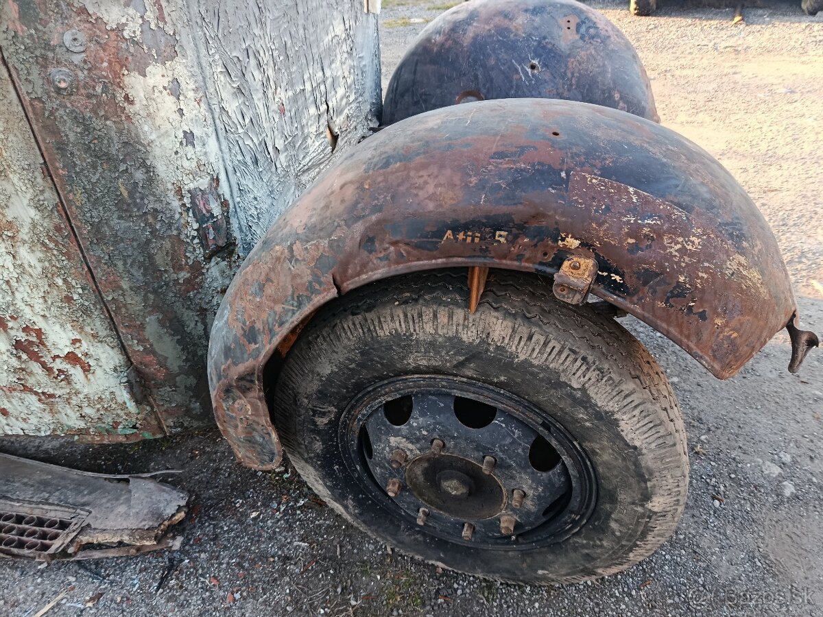 Autobus nemecký (Mercedes) - 8