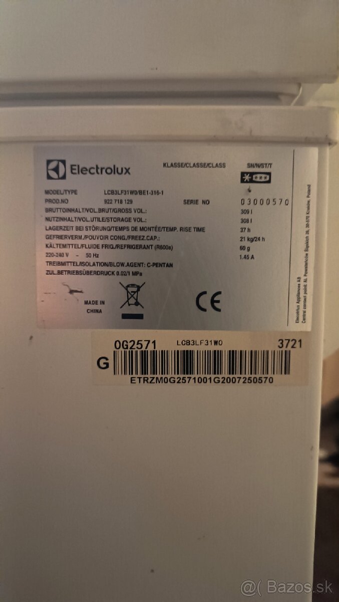 Truhlicová Electrolux mraznička 300L - 8