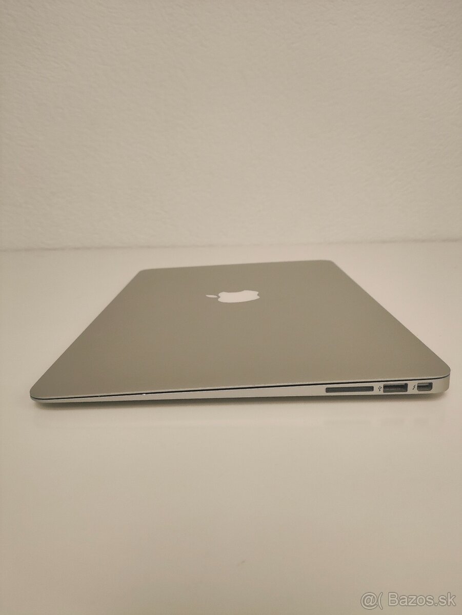 MacBook Air 2017 | i5 • 8GB • 128GB - 8